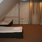 Okragle & Safari Guest house 4*
