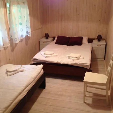 Okragle & Safari Guest house 4*