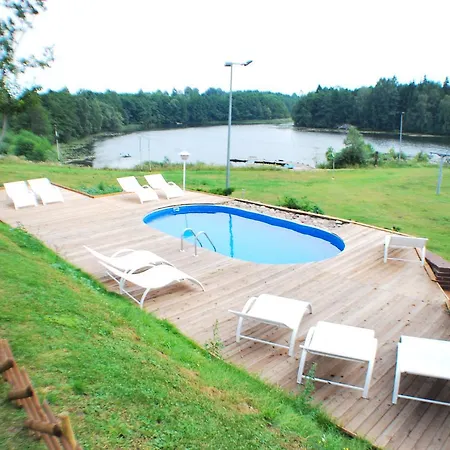 Guest house Okragle & Safari 4*